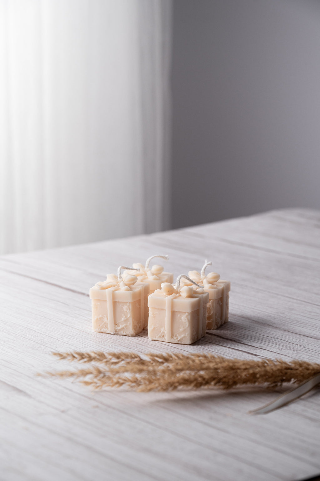 Christmas Gift Box Candle