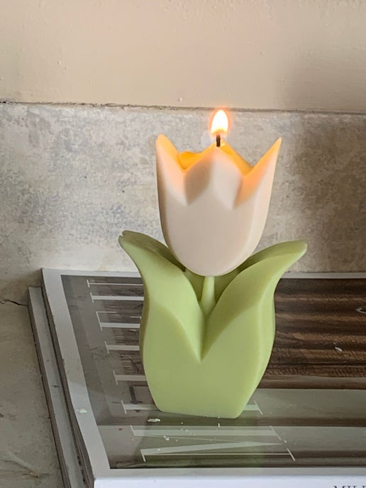 Tulip Candle