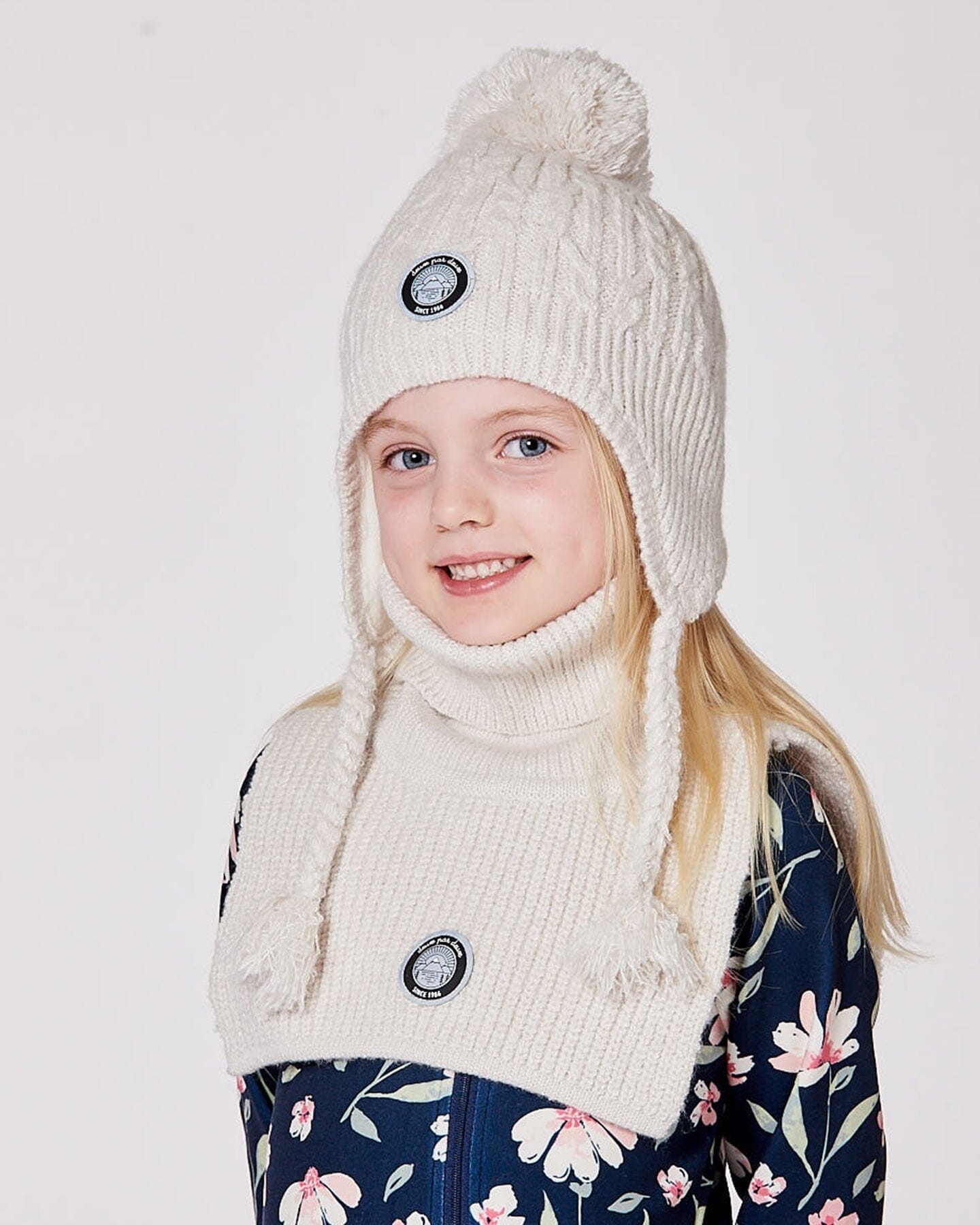 Lined Winter Hat With Pompom Off-White