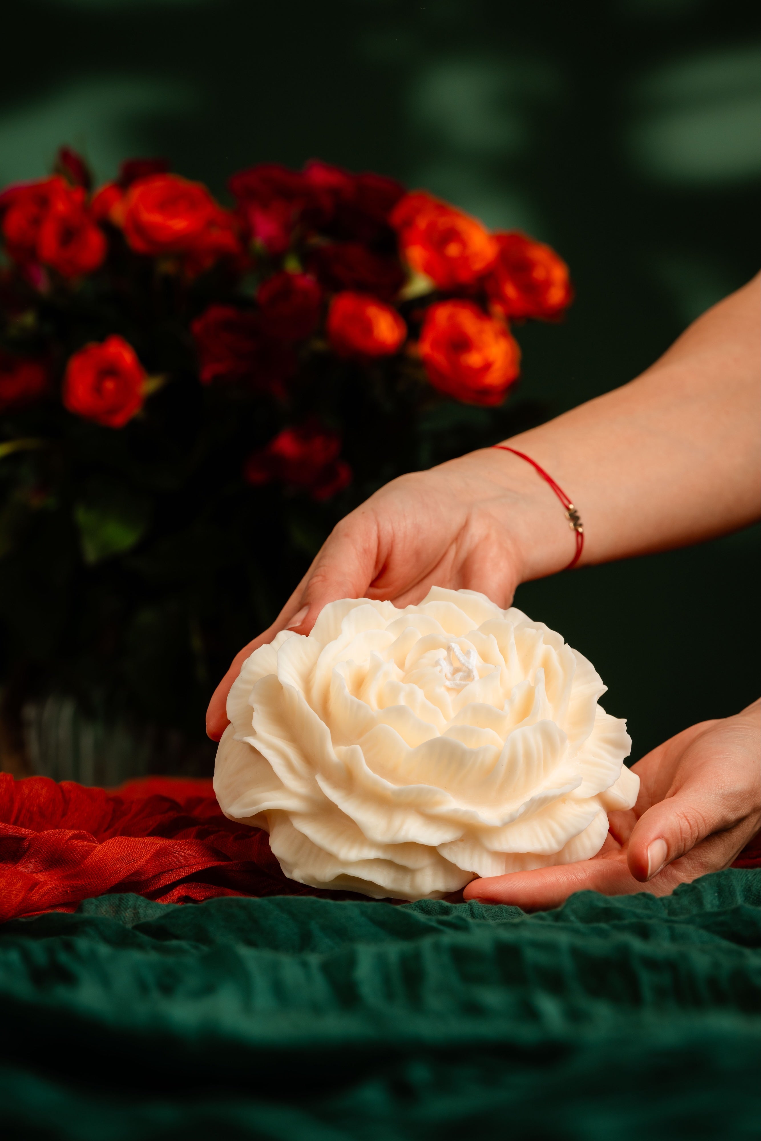 Large Peony Blossom Candle – Bold & Elegant Decor