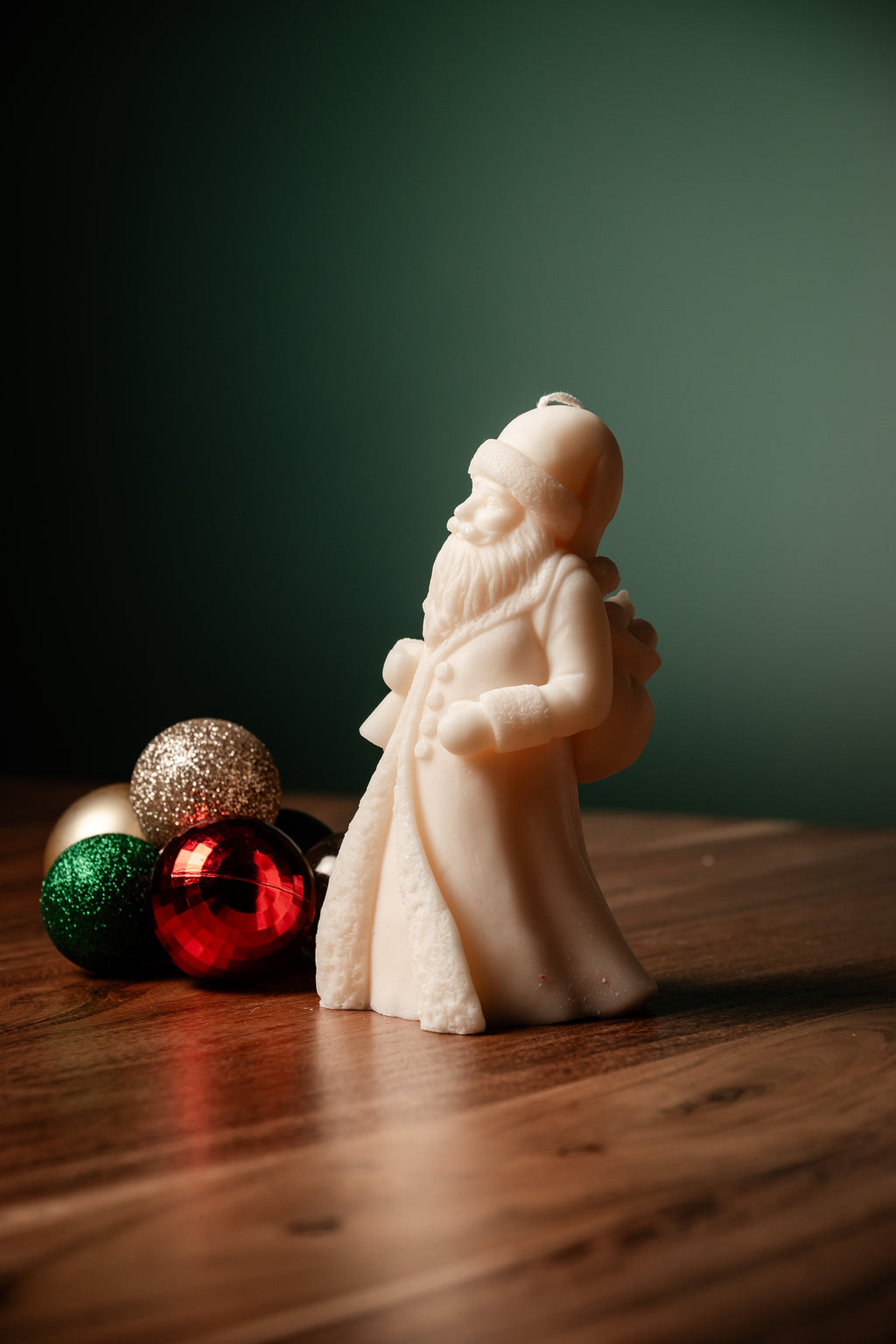 Standing Santa Soy Candle with Gift Sack – Holiday Decor