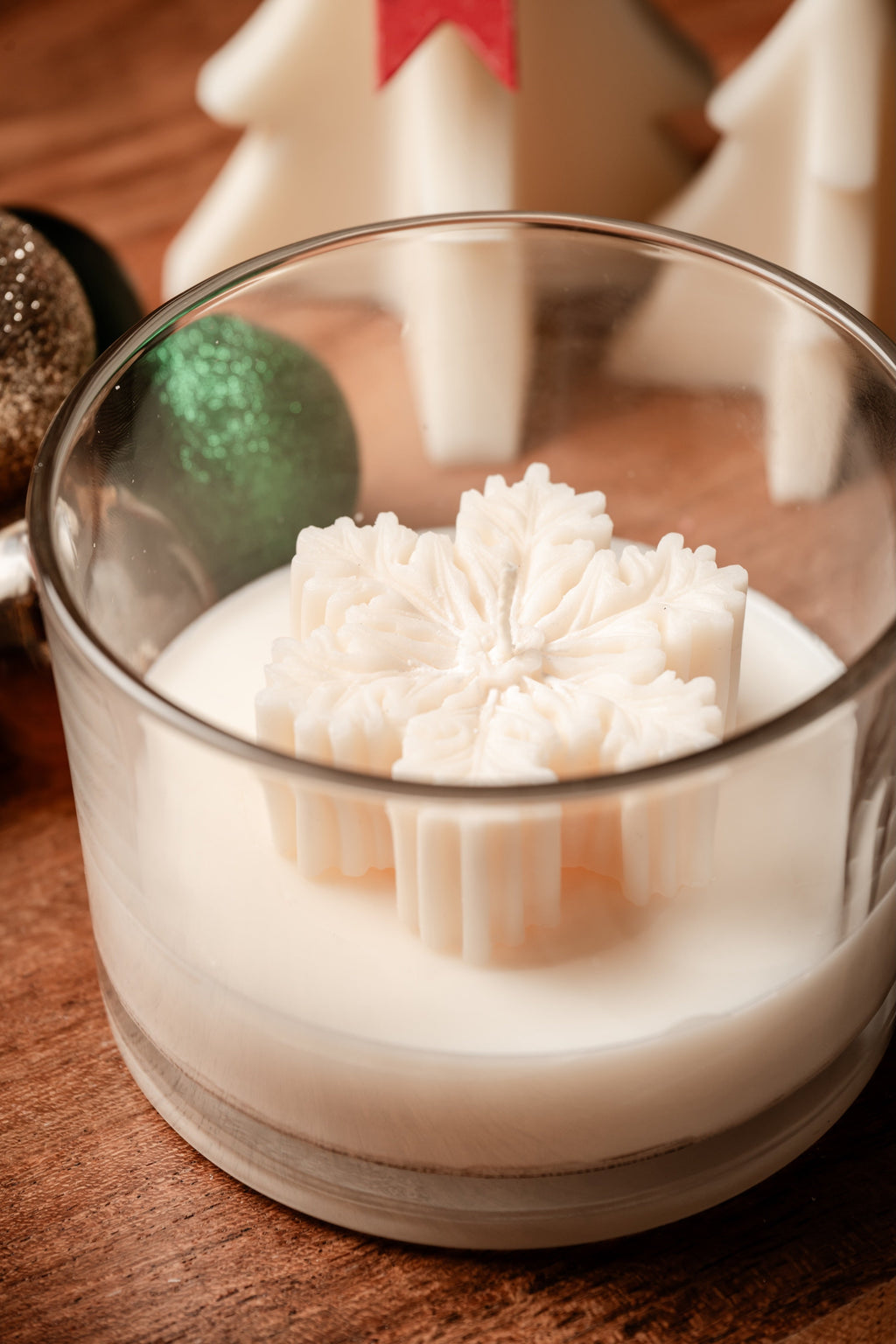 Snowflake Glow: Winter Candle in Glass Jar