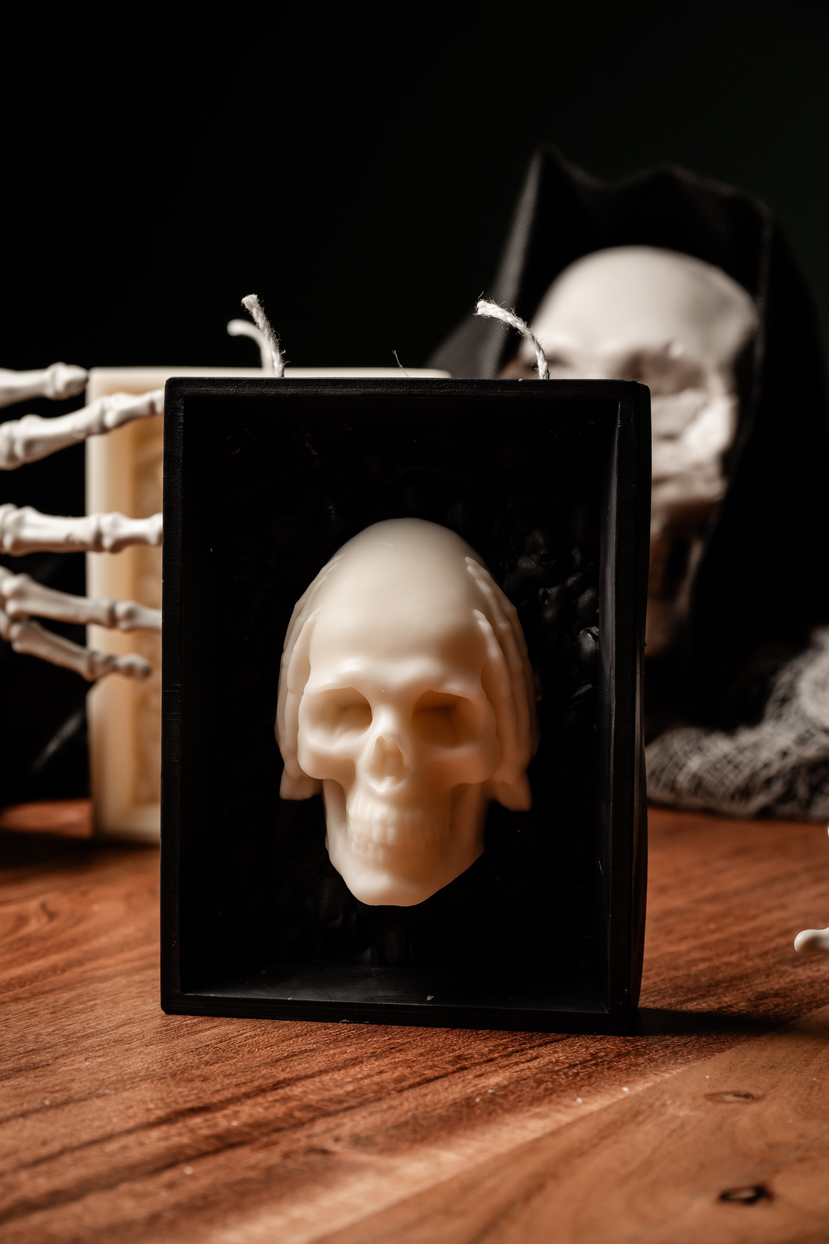 Skull-Inspired Photo Frame Candle - Halloween