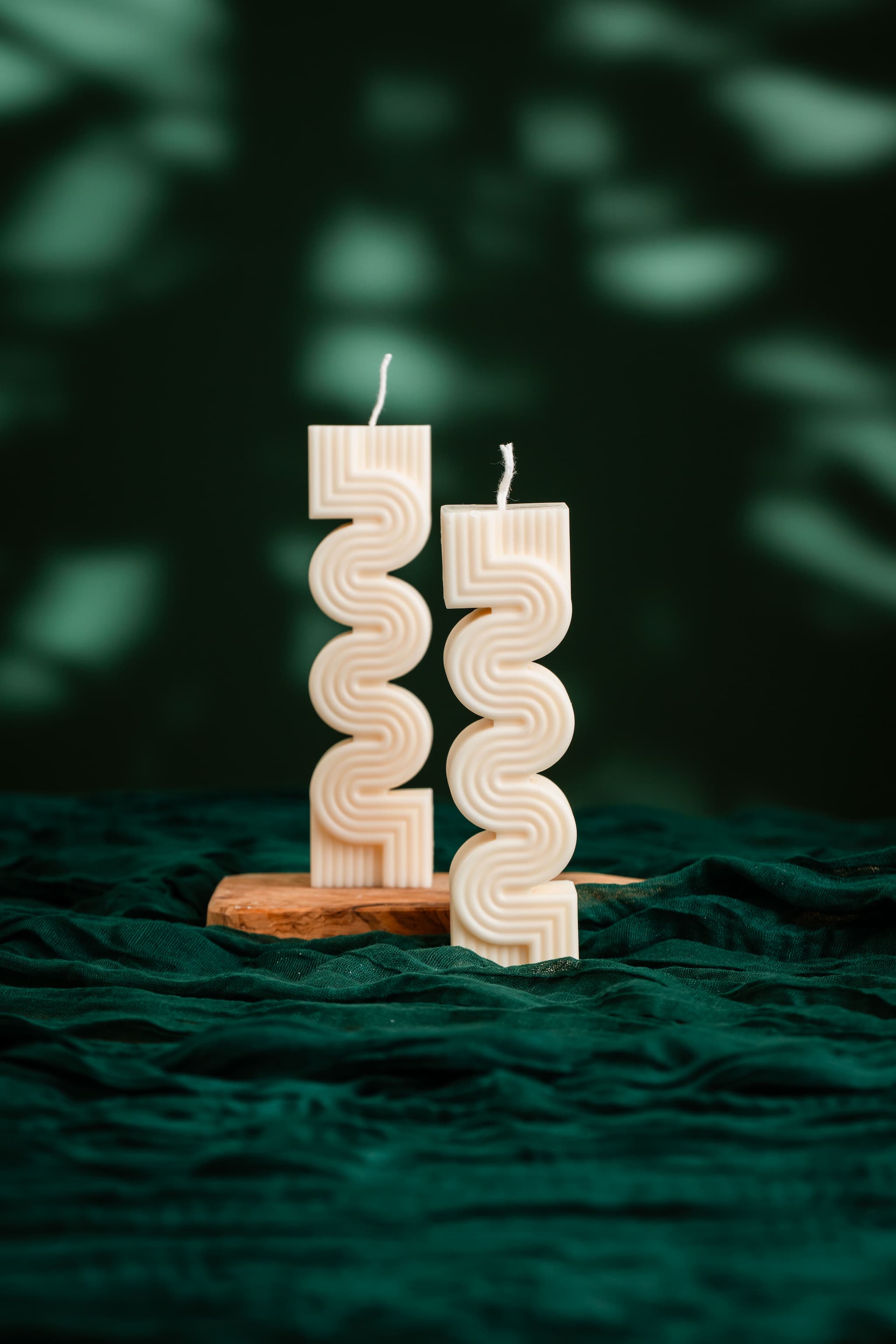 Zig Zag Lines Candle – Modern & Sculptural Accent